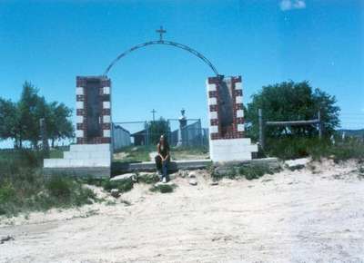 Historyczny cmentarz w Wounded Knee. Foto Co. Alicja Sordyl 2001