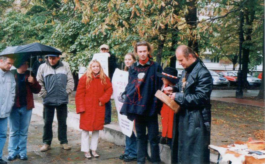 q1.jpg (88221 bytes)