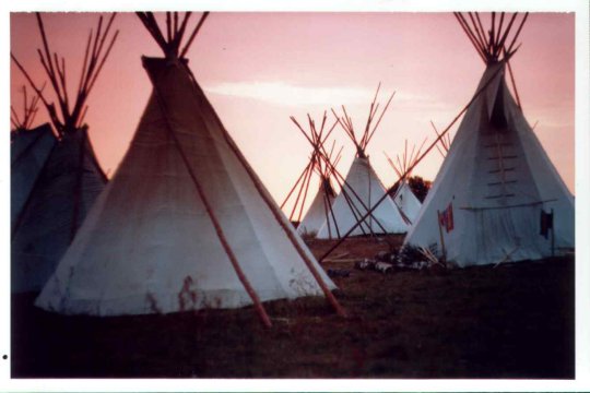 foto Co. Kasia Boguszewicz 2001, tipi wieczorem