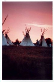 foto Co. Kasia Boguszewicz 2001, tipi wieczorem...